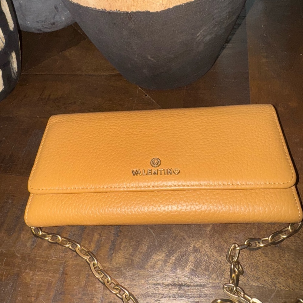 EUC VALENTINO BY MARIO VALENTINO Juniper Dollaro Leather Chain Wallet